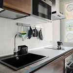 Apartment Fun Rom